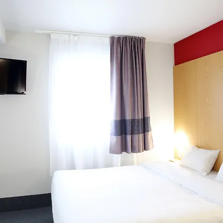 Hotel Sud Marche International 3*
