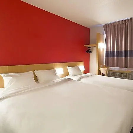 Hotel Sud Marche International 2*