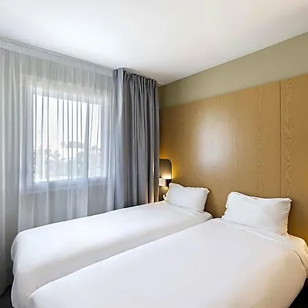 Hotel Sud Marche International 2*