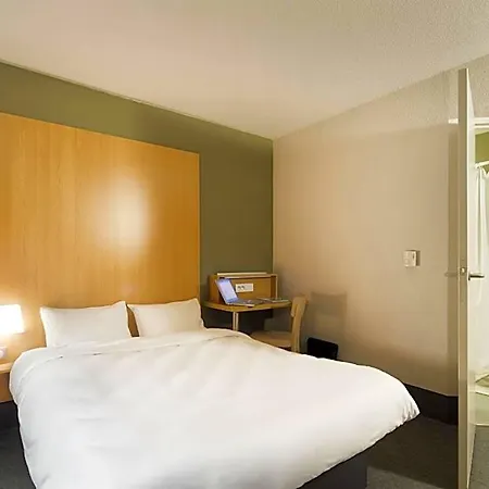 Hotel Sud Marche International 2*