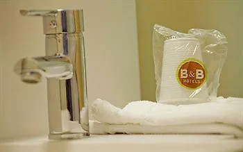 Ξενοδοχείο Sud Marche International 2*