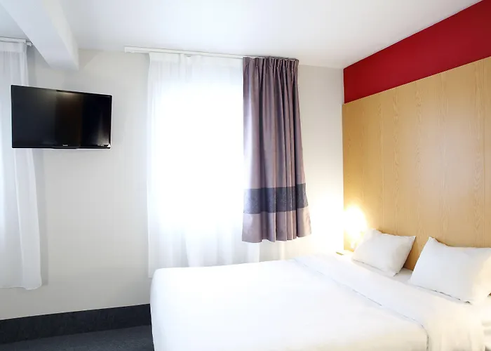 Hotel Sud Marche International 2*