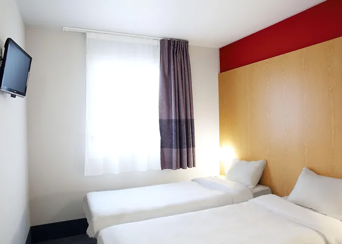 Sud Marche International 2*